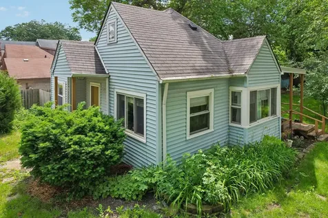 121 Beachview Drive Round Lake Beach IL 60073