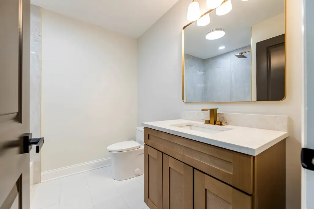 9S215 Florence Avenue Downers Grove IL 60516