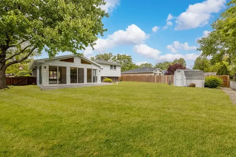 9S215 Florence Avenue Downers Grove IL 60516