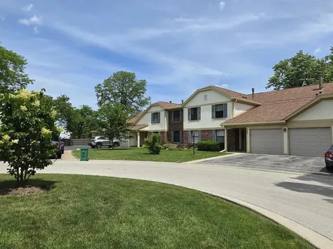 733 Plum Tree Court Wheeling IL 60090