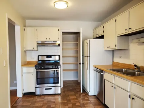 733 Plum Tree Court Wheeling IL 60090