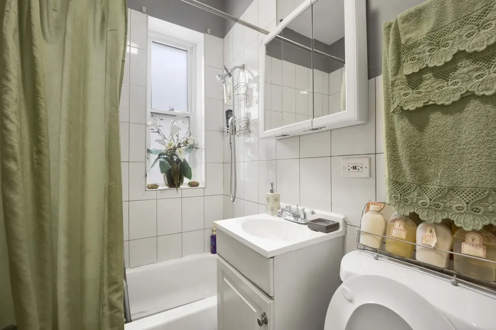2714 West Lexington Street Chicago IL 60612