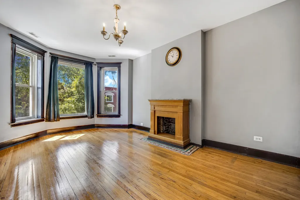 2714 West Lexington Street Chicago IL 60612