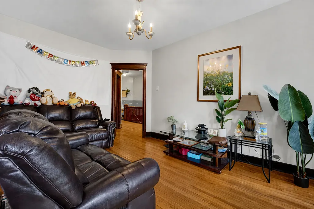 2714 West Lexington Street Chicago IL 60612