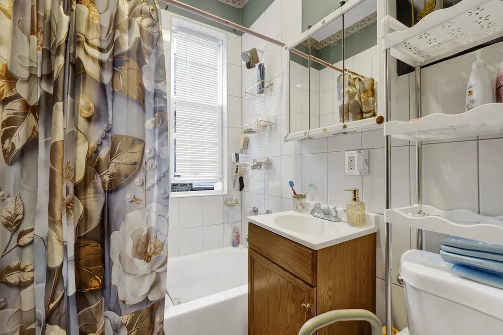 2714 West Lexington Street Chicago IL 60612