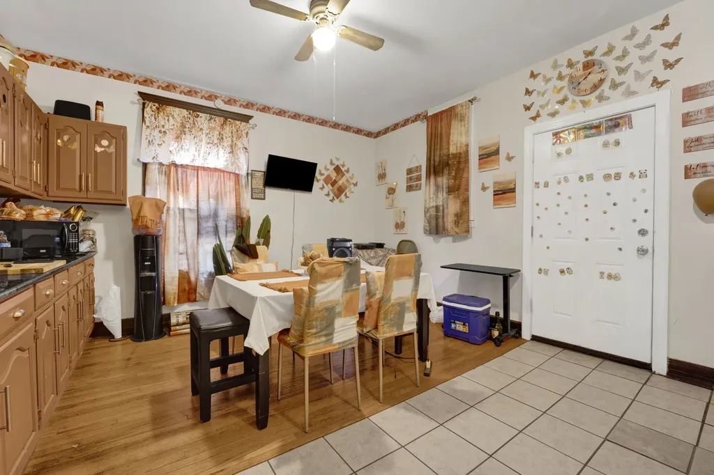 2714 West Lexington Street Chicago IL 60612