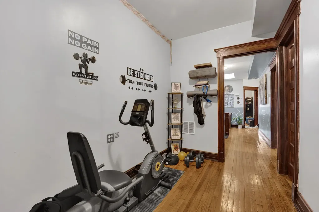 2714 West Lexington Street Chicago IL 60612