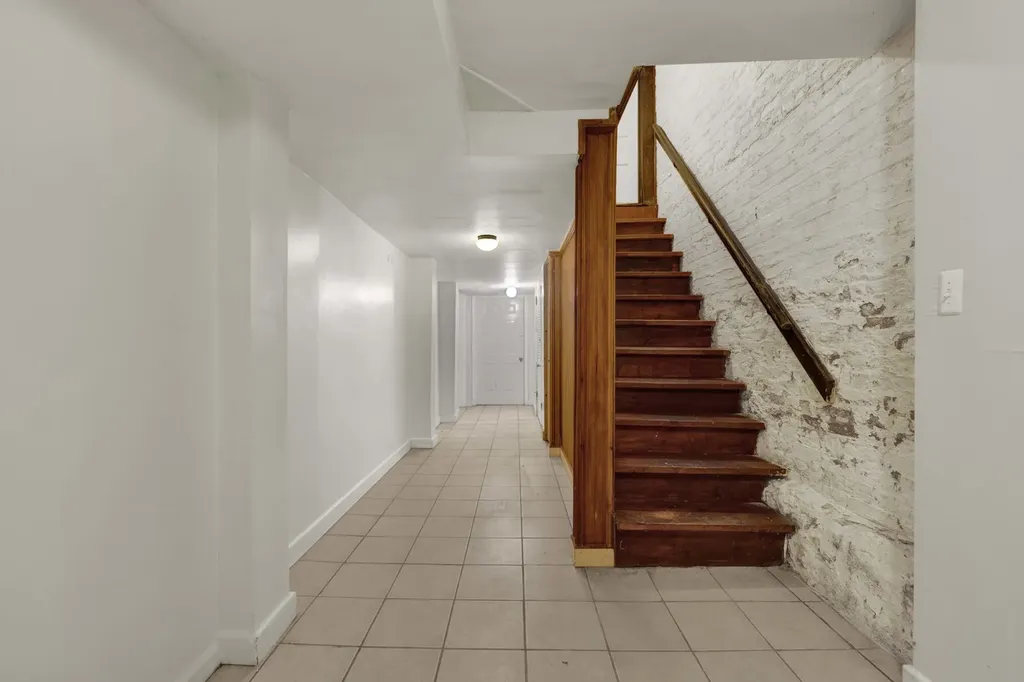 2714 West Lexington Street Chicago IL 60612