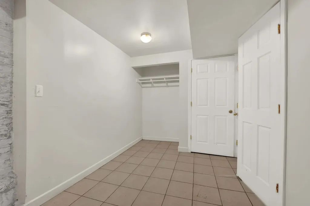 2714 West Lexington Street Chicago IL 60612