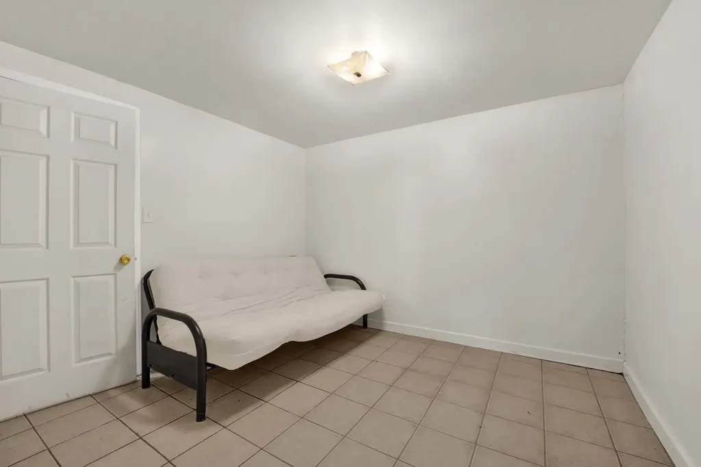 2714 West Lexington Street Chicago IL 60612