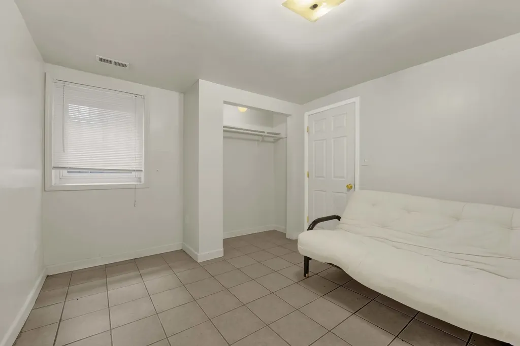 2714 West Lexington Street Chicago IL 60612