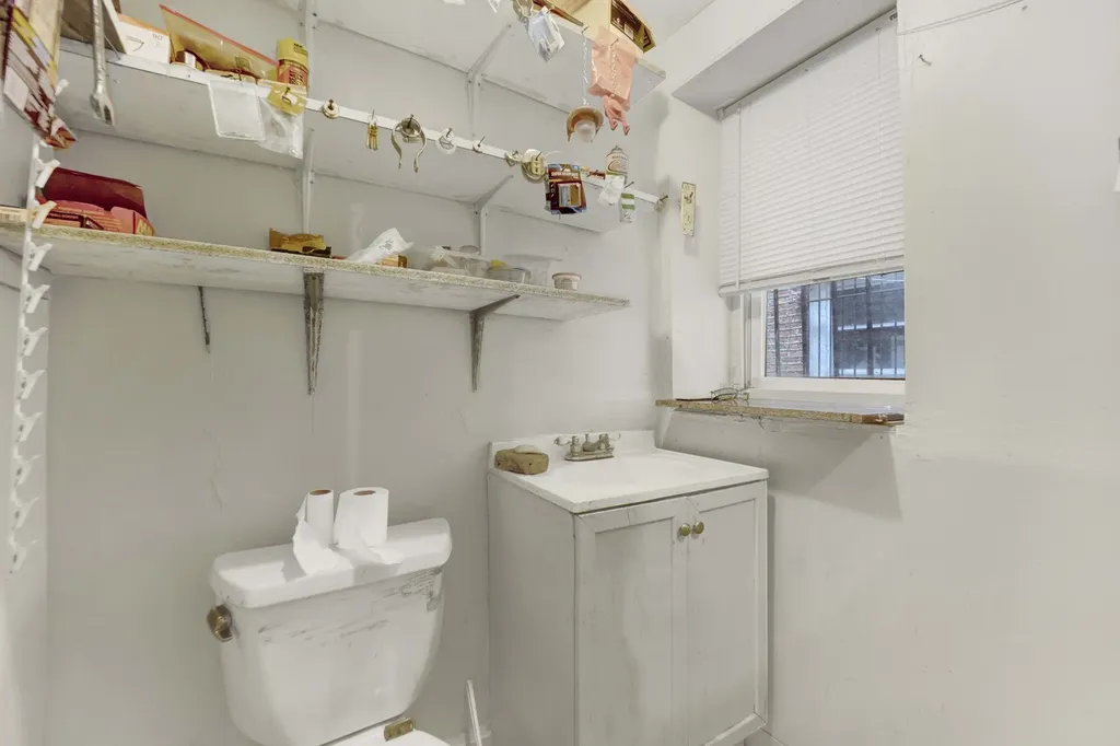2714 West Lexington Street Chicago IL 60612