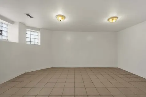 2714 West Lexington Street Chicago IL 60612