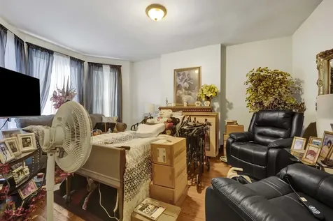 2714 West Lexington Street Chicago IL 60612