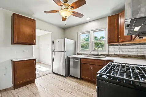 7750 Blazer Avenue Justice IL 60458