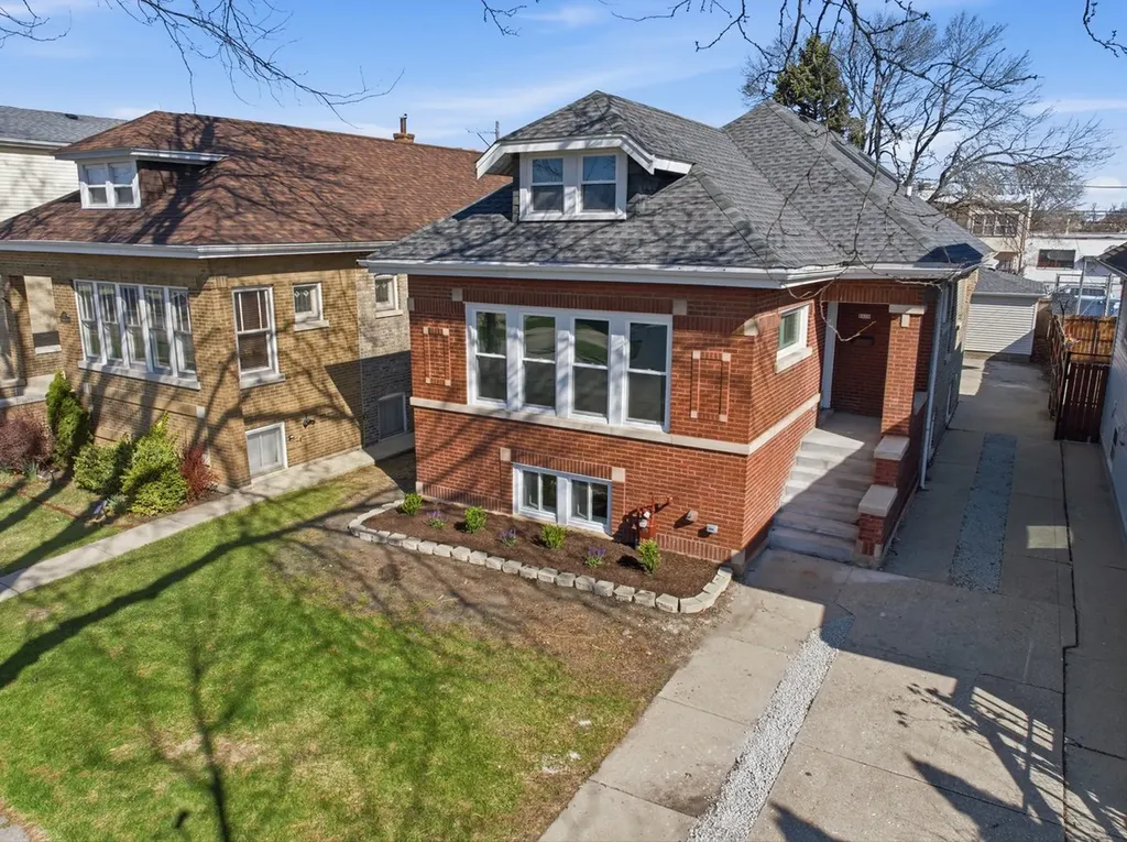 5020 West Fletcher Street Chicago IL 60641