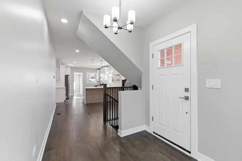 5020 West Fletcher Street Chicago IL 60641