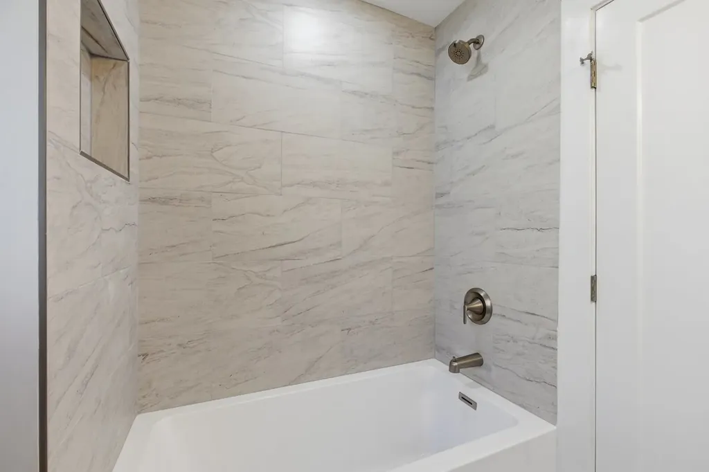 5020 West Fletcher Street Chicago IL 60641