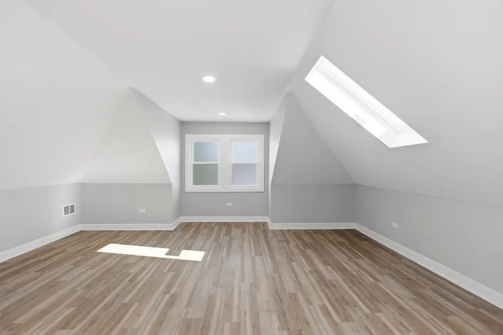 5020 West Fletcher Street Chicago IL 60641