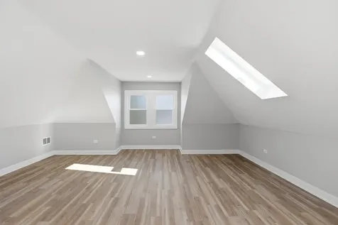 5020 West Fletcher Street Chicago IL 60641