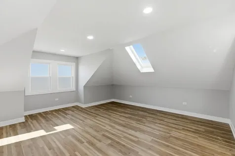 5020 West Fletcher Street Chicago IL 60641