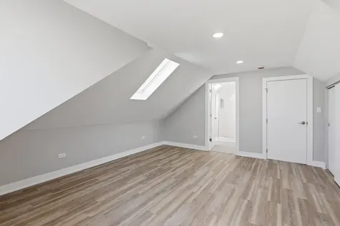 5020 West Fletcher Street Chicago IL 60641