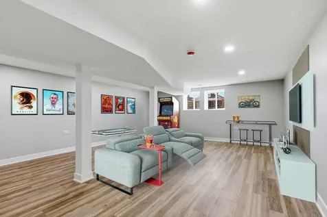 5020 West Fletcher Street Chicago IL 60641