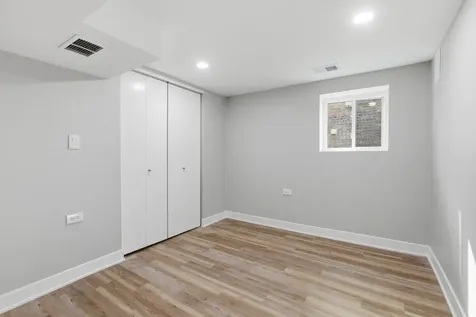 5020 West Fletcher Street Chicago IL 60641