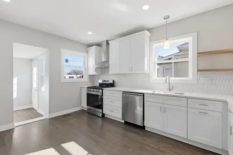 5020 West Fletcher Street Chicago IL 60641