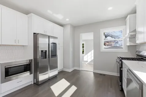 5020 West Fletcher Street Chicago IL 60641