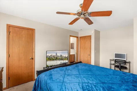 1924 Grandview Place Montgomery IL 60538