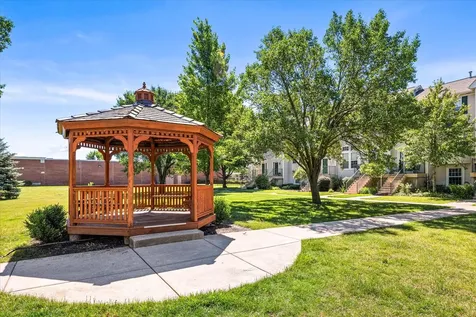 1924 Grandview Place Montgomery IL 60538