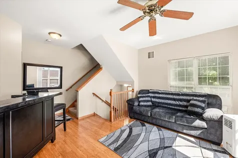 1924 Grandview Place Montgomery IL 60538