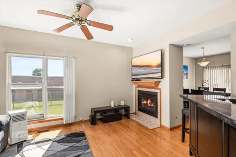 1924 Grandview Place Montgomery IL 60538