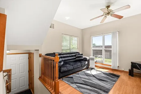 1924 Grandview Place Montgomery IL 60538