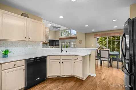 530 Bunker Hill Court Mundelein IL 60060