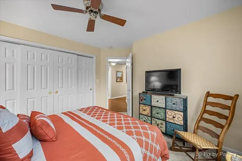 530 Bunker Hill Court Mundelein IL 60060