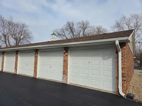 7117 West 93rd Street Oak Lawn IL 60453