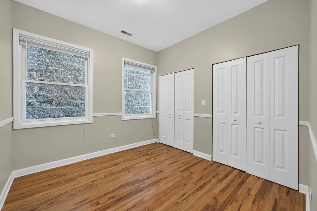 2633 West Belmont Avenue Chicago IL 60618