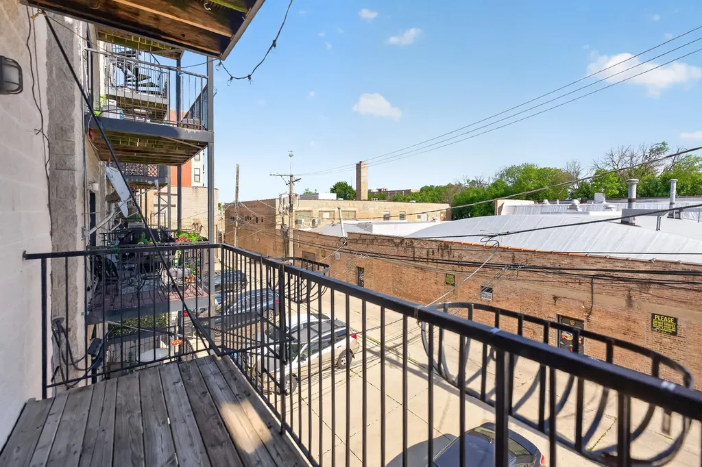 2633 West Belmont Avenue Chicago IL 60618