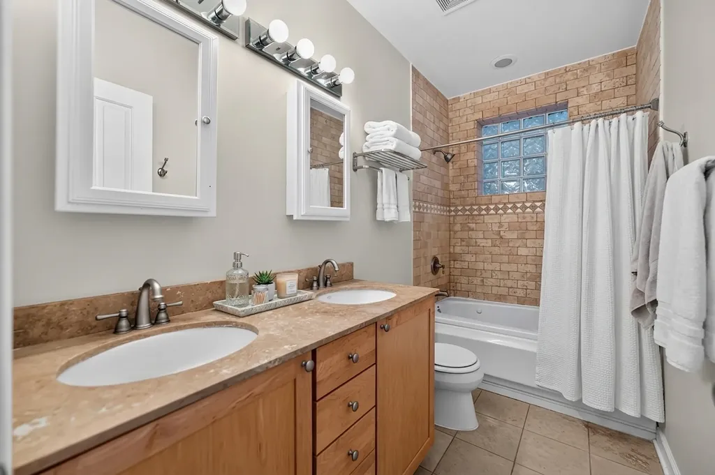 2633 West Belmont Avenue Chicago IL 60618