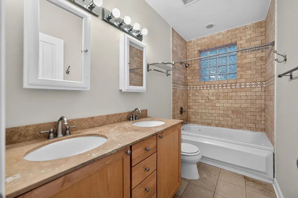 2633 West Belmont Avenue Chicago IL 60618