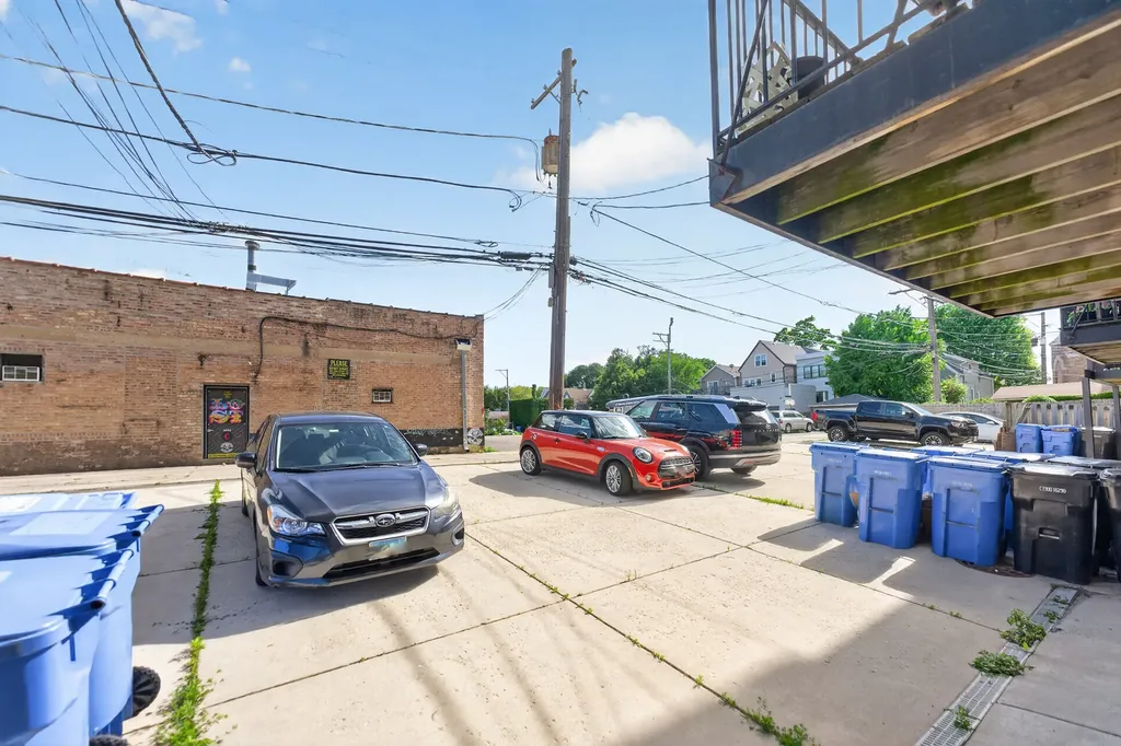 2633 West Belmont Avenue Chicago IL 60618