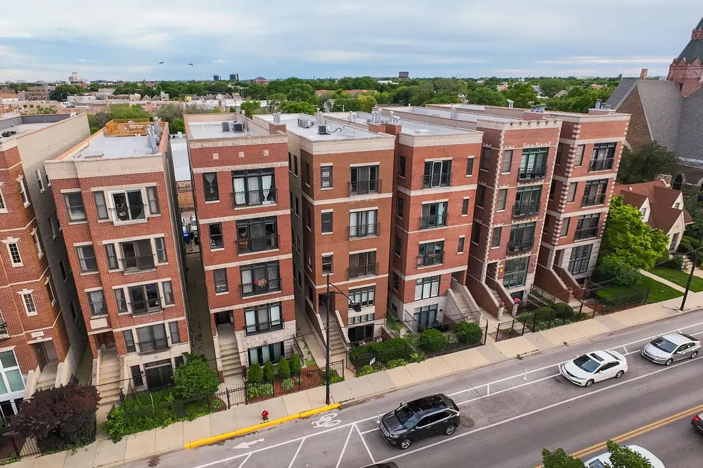 2633 West Belmont Avenue Chicago IL 60618