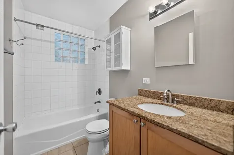 2633 West Belmont Avenue Chicago IL 60618