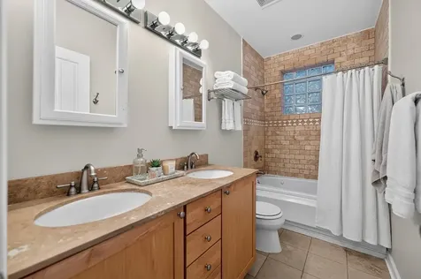 2633 West Belmont Avenue Chicago IL 60618