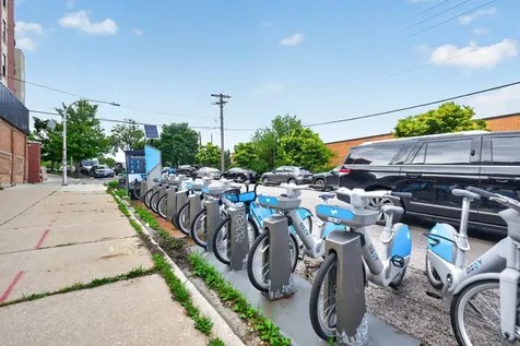 2633 West Belmont Avenue Chicago IL 60618