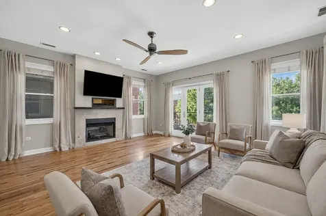 2633 West Belmont Avenue Chicago IL 60618