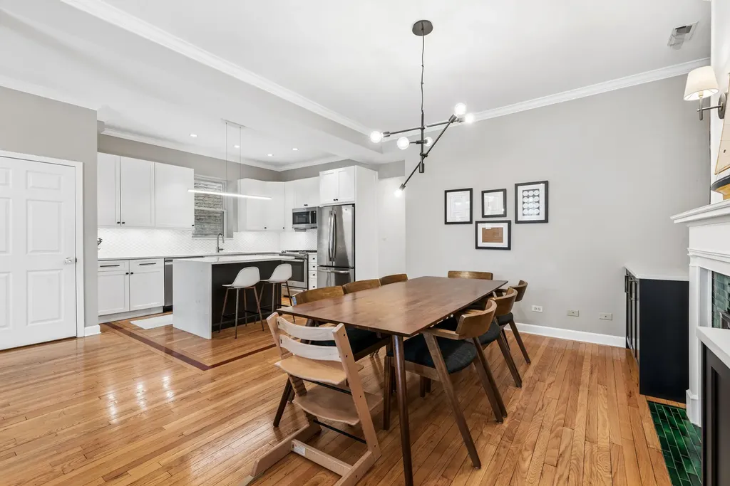 1428 West Olive Avenue Chicago IL 60660