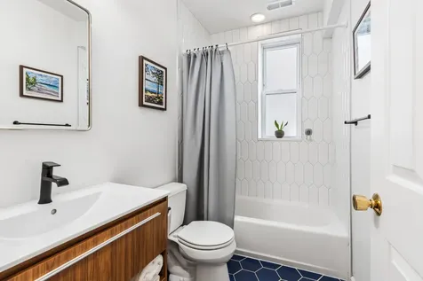1428 West Olive Avenue Chicago IL 60660